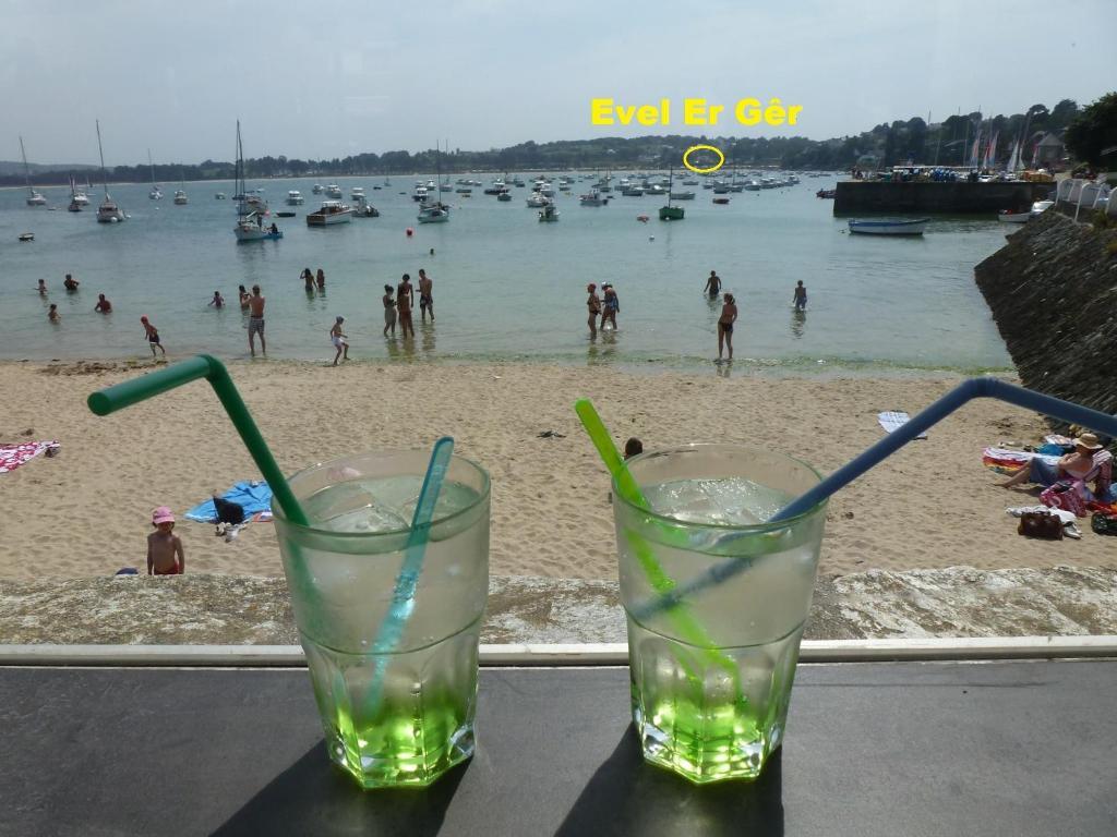 洛奇雷克L'Escale Evel Er Ger住宿加早餐旅馆 外观 照片